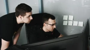 What to know when looking for full stack developer jobs